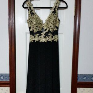 Blondie Nites Junior size 5 Black V-Neck Embellished Stacy Sklar Maxi Formal